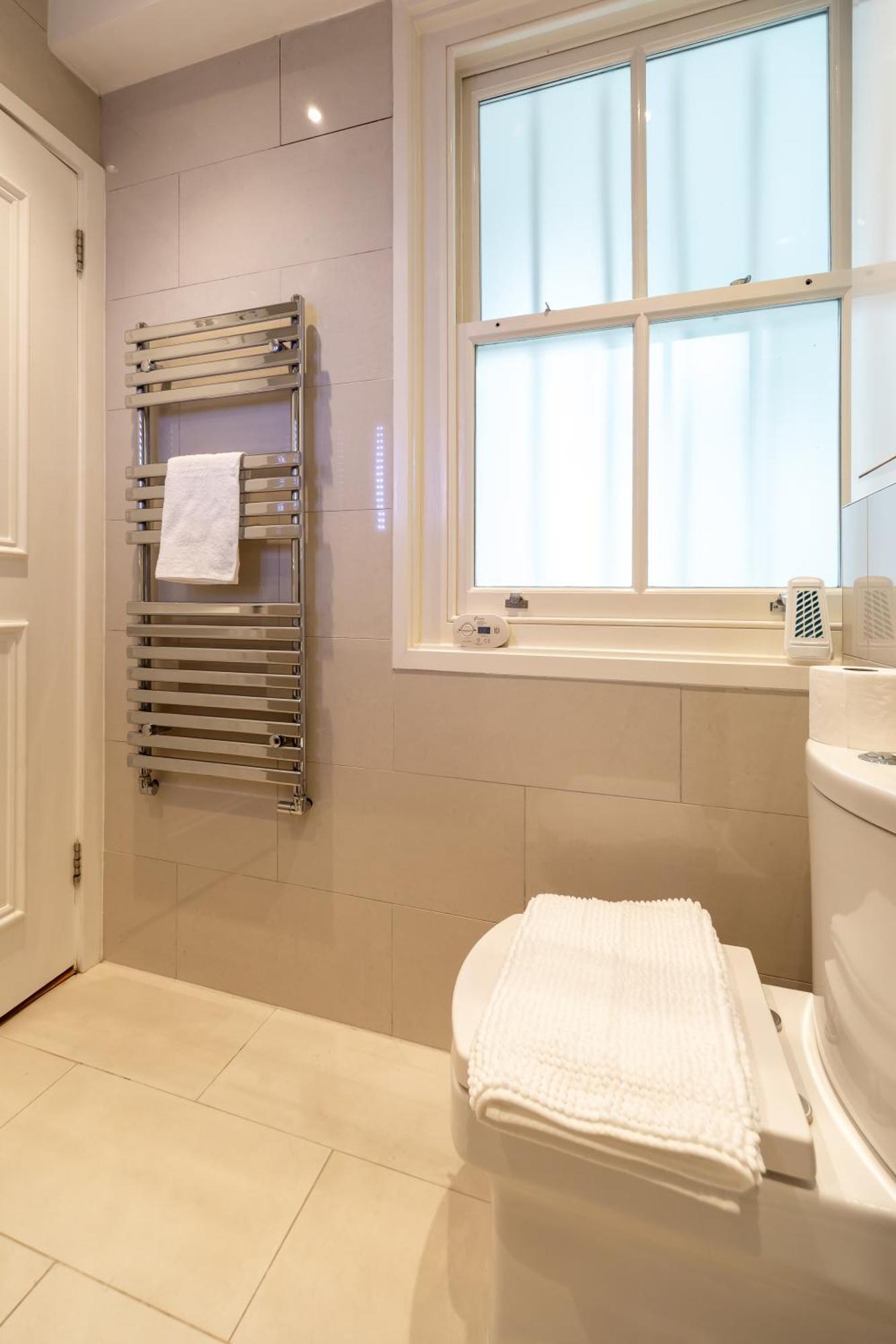 Apartment Luxury 3bd 3bth Knightsbridge, South Kensington