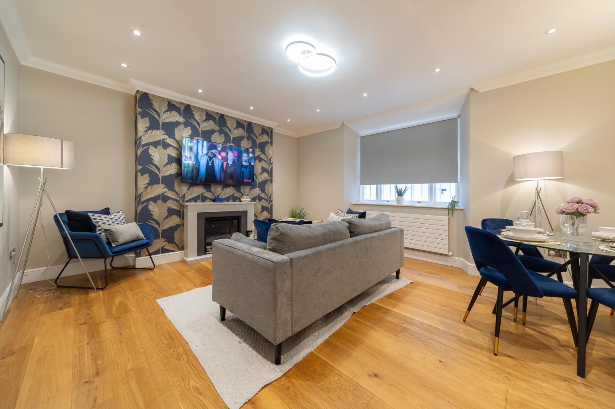 Luxury 3bd 3bth Knightsbridge, South Kensington Apartment London